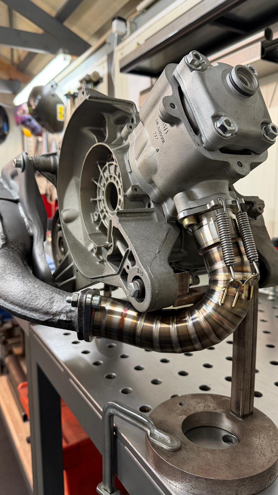 Edelstahlkrümmer SM06